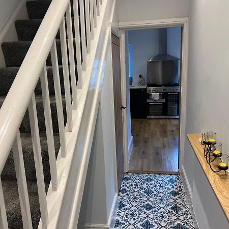 Luxury 2 Bed Apartment Great Location Stoke-on-Trent Bagian luar foto