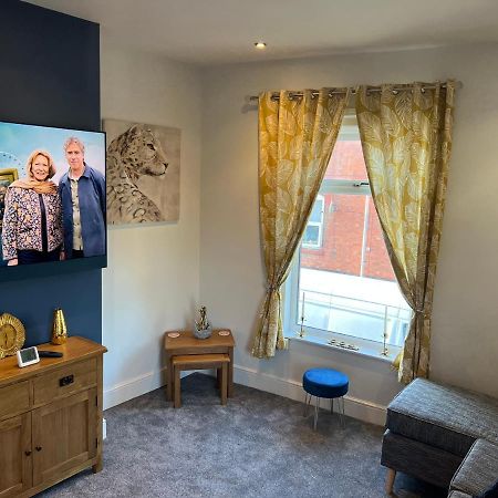 Luxury 2 Bed Apartment Great Location Stoke-on-Trent Bagian luar foto