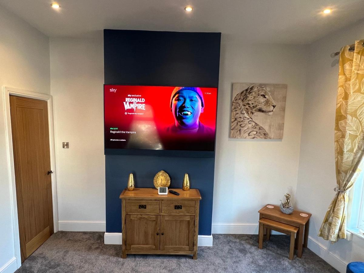 Luxury 2 Bed Apartment Great Location Stoke-on-Trent Bagian luar foto