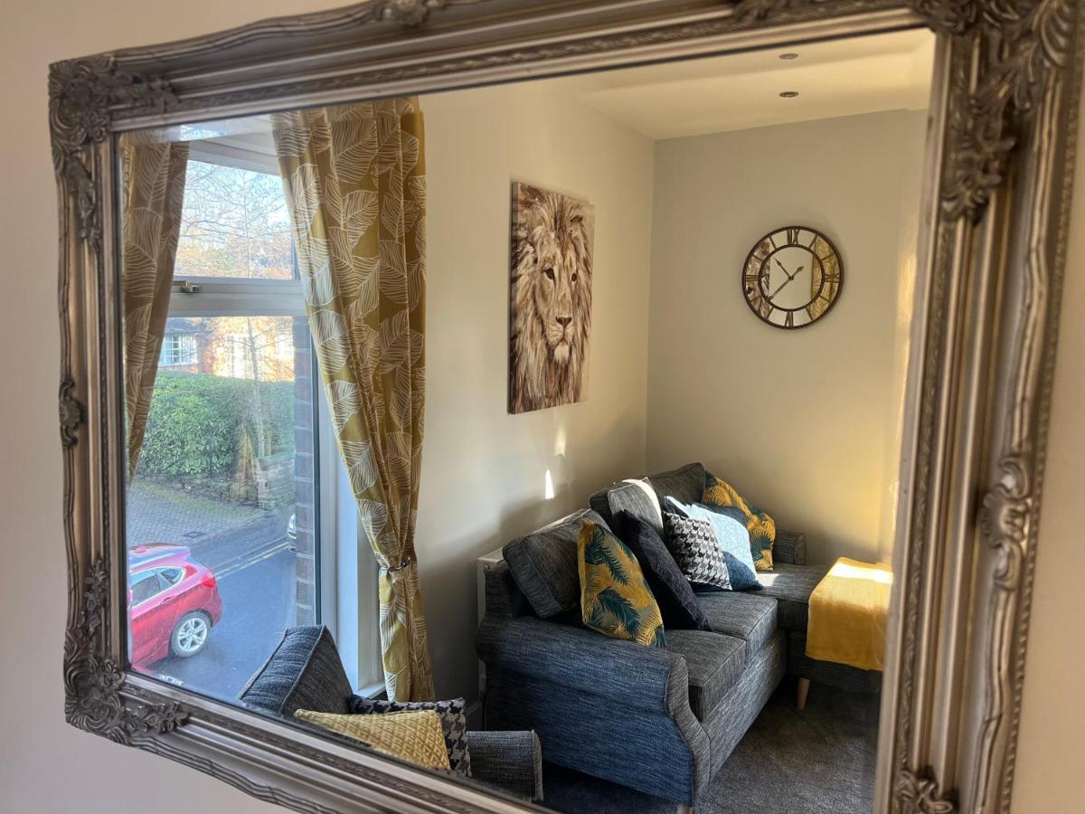 Luxury 2 Bed Apartment Great Location Stoke-on-Trent Bagian luar foto